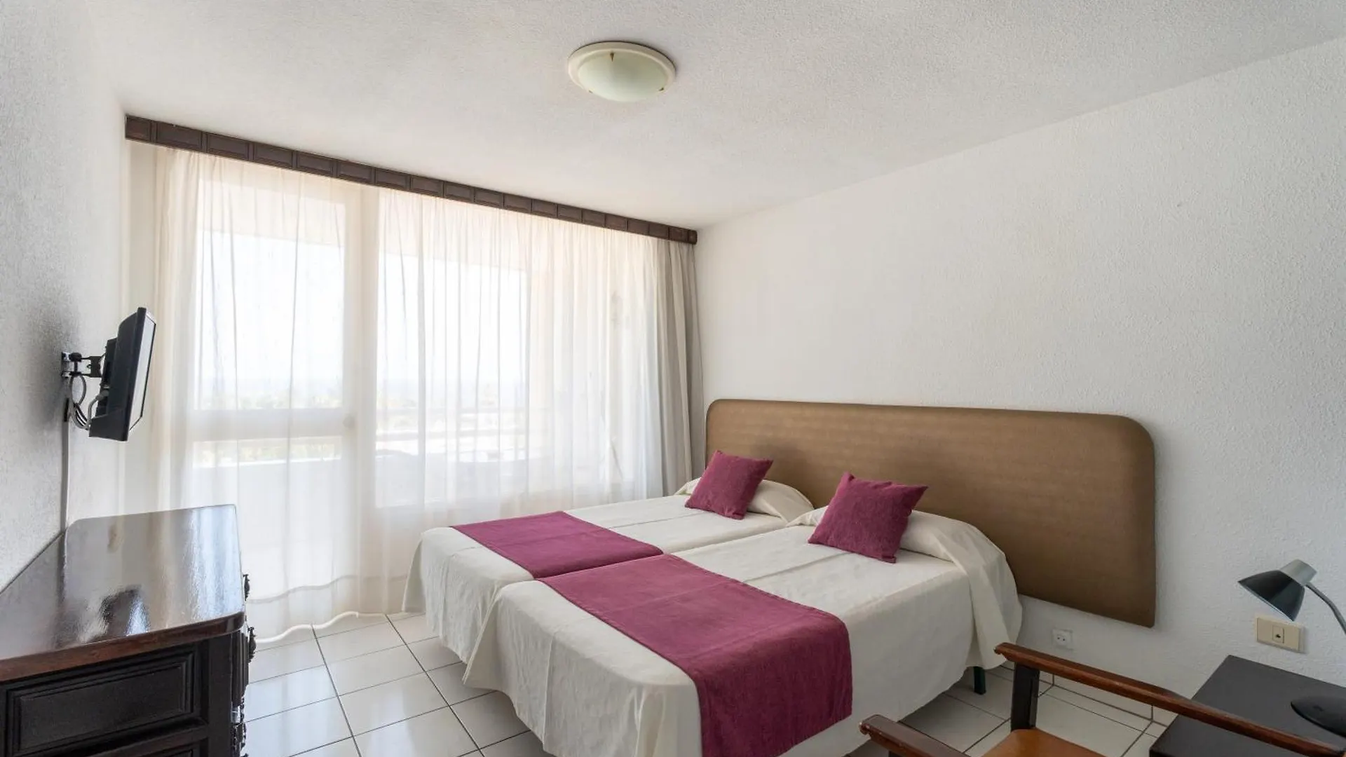 ** Apartahotel Apartamentos Borinquen Playa de las Américas España