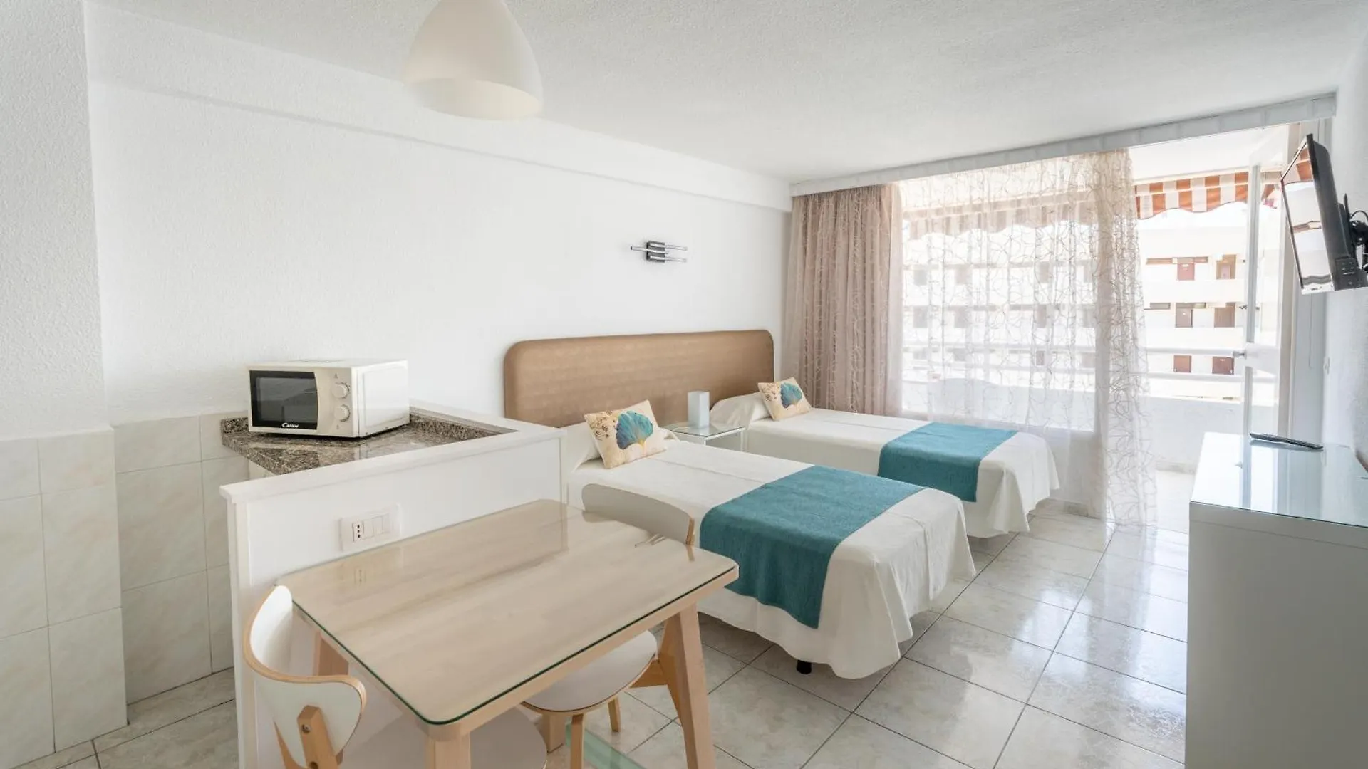Apartamentos Borinquen Playa de las Américas 2*,